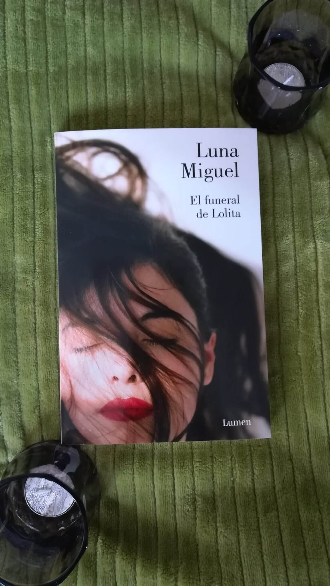 El funeral de Lolita – Luna Miguel